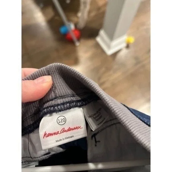 Hanna Andersson boy‎ Navy cargo Shorts 120 - Picture 3 of 3